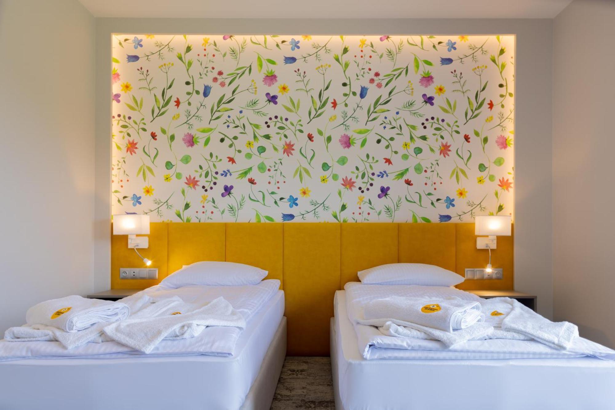 Hotel Miodowa Klinika à Kamianna Extérieur photo